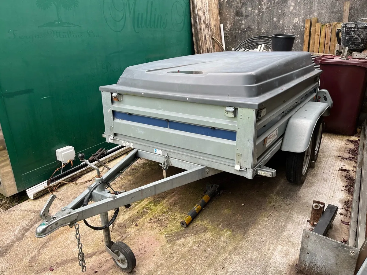 CAMPING / LUGGAGE / COVERED CAR TRAILER - Image 2