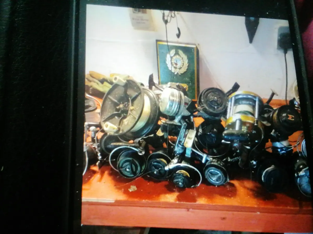 Fishing reels