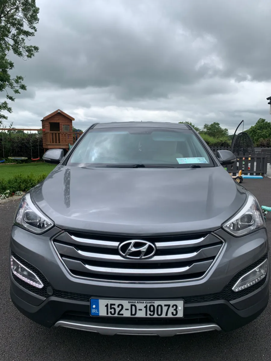 Hyundai Santa Fe 2015 - Image 2