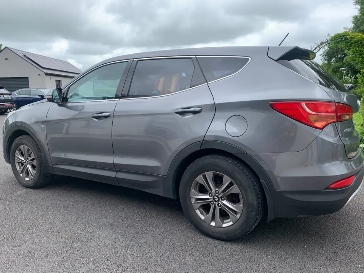 Hyundai Santa Fe 2015 - Image 4