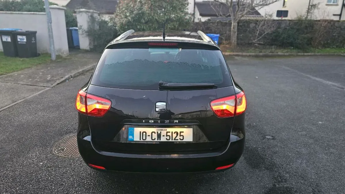 Car - Image 3
