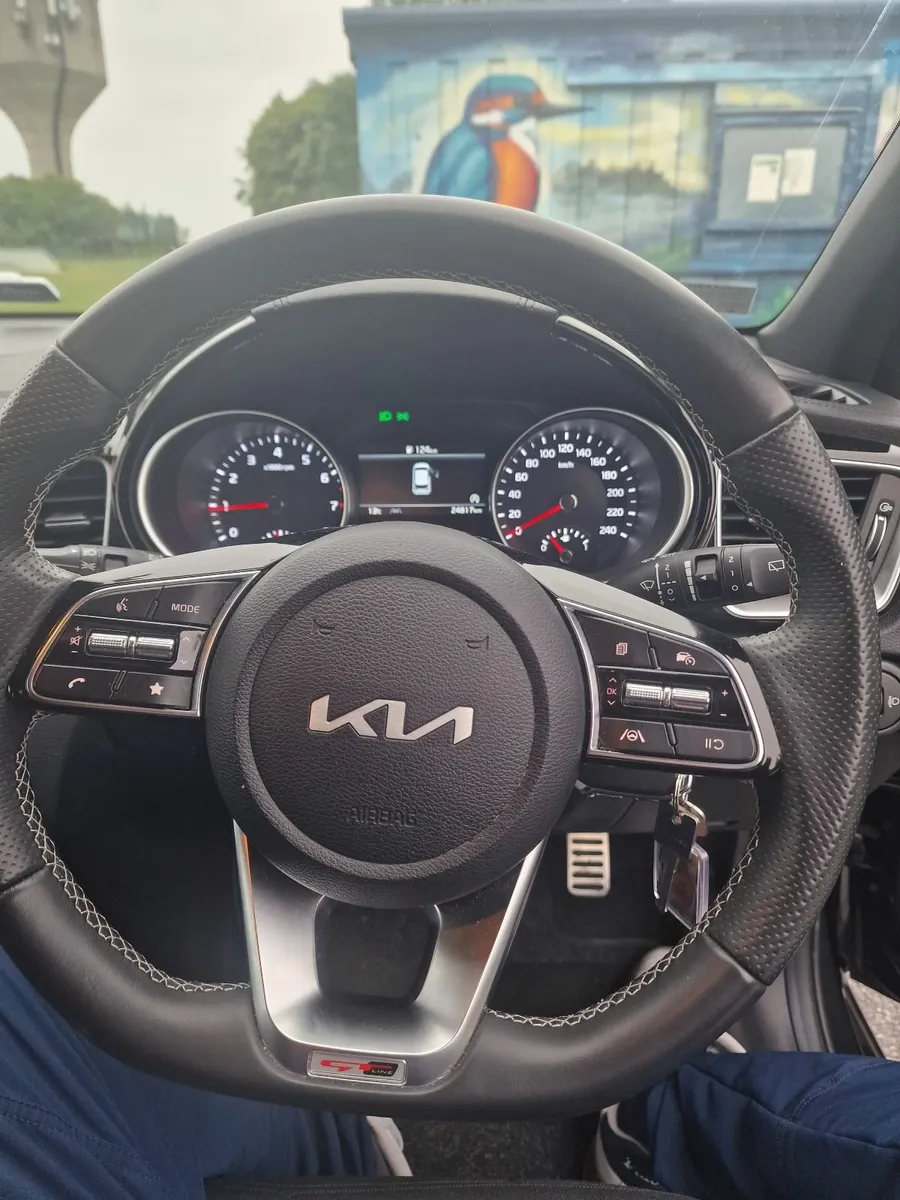 Kia Ceed GT LINE 2022 LOW MILEAGE 25k KMS - Image 4