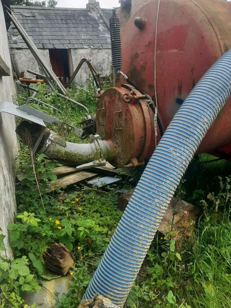 900gallon slurry spreader - Image 3