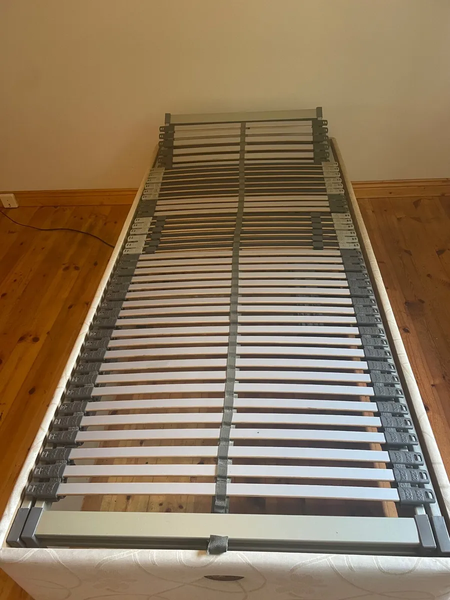 Motorised hospital bed - Image 1