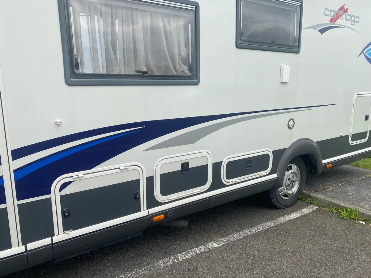 Motorhome - Image 4