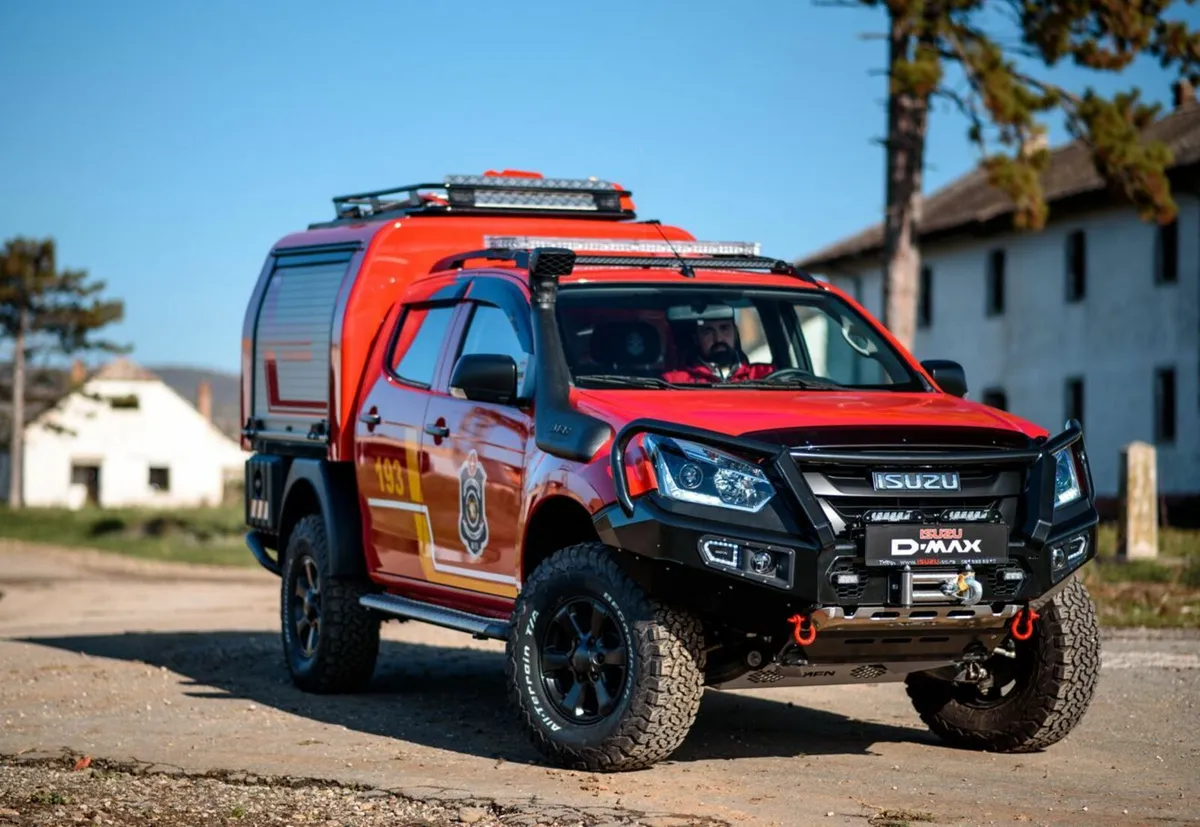 4X4 Rapid Response Fire Truck, Gray's Kilcock - Image 1