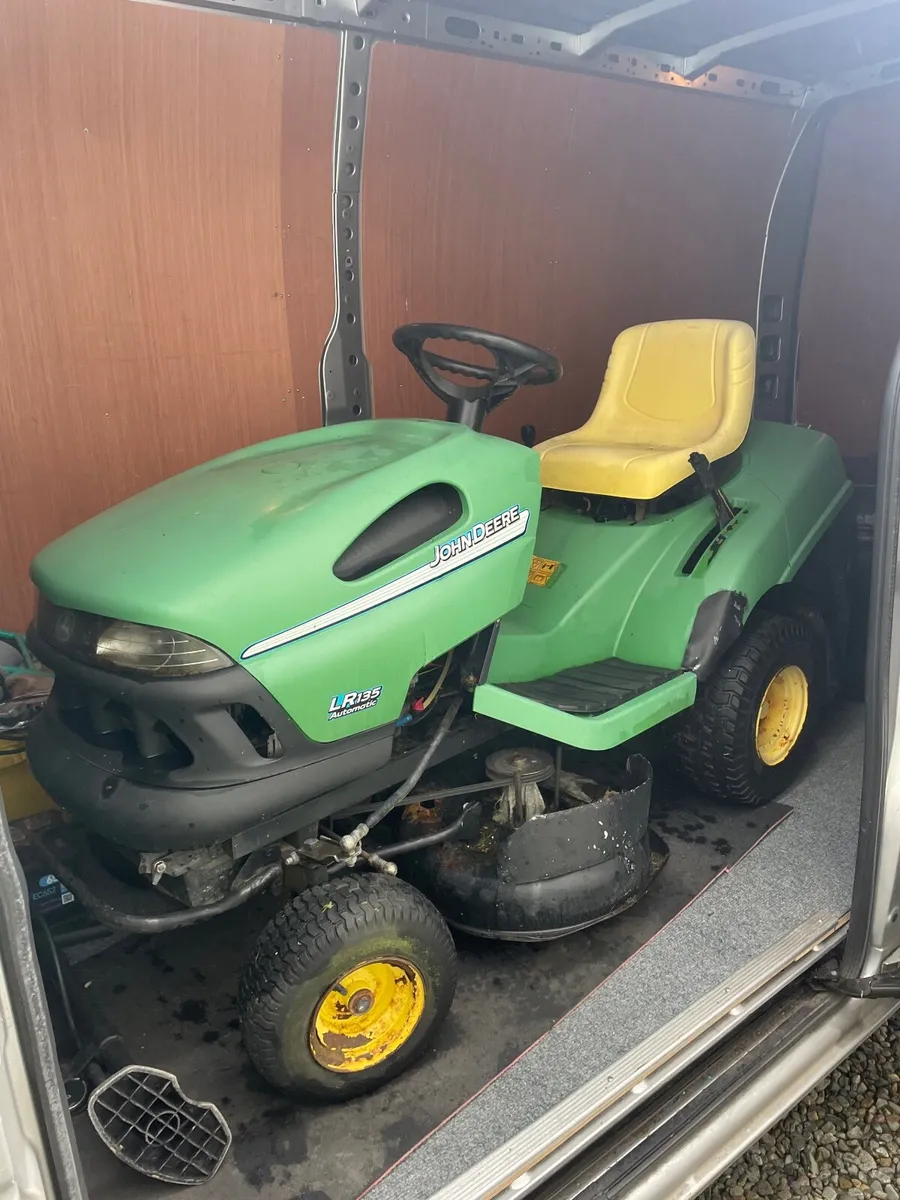 Ride on mowers - Image 2