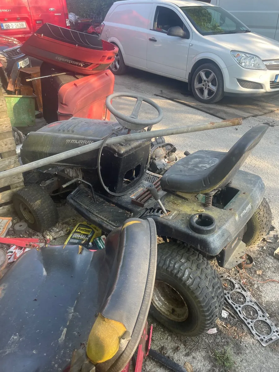 Ride on mowers - Image 1