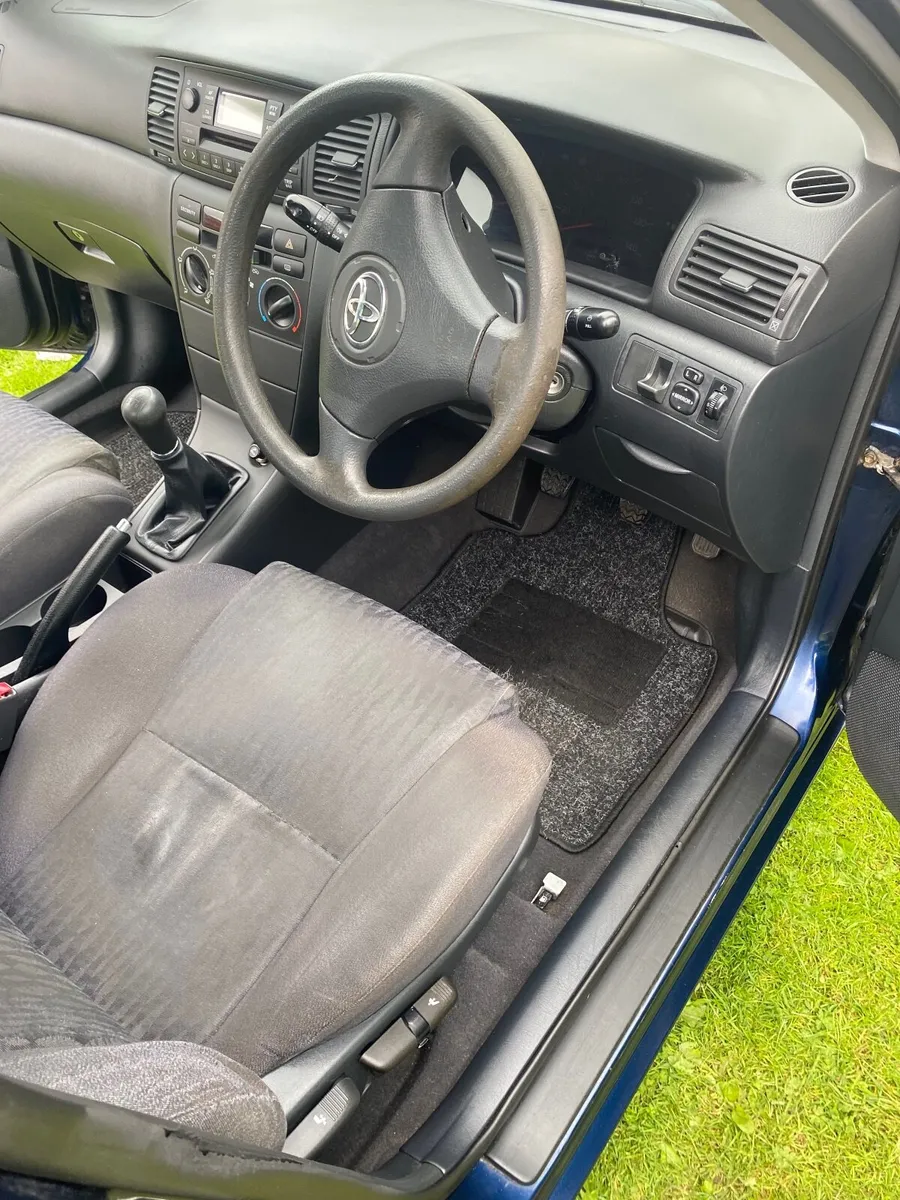 Toyota Corolla 2002 - Image 3