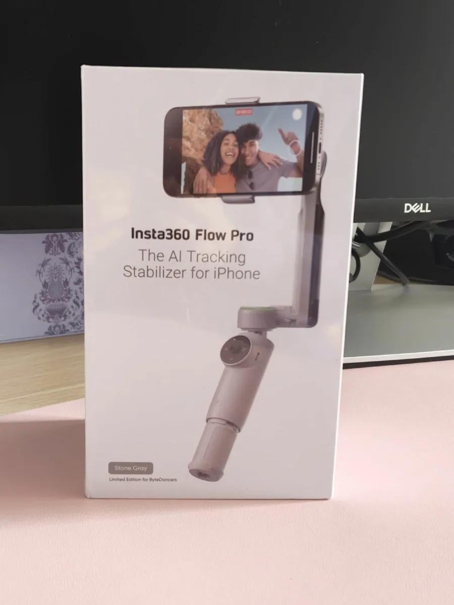 Insta360 Flow Pro - Image 1