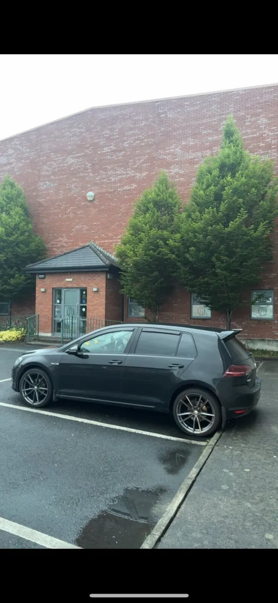 Volkswagen Golf 2014 - Image 1