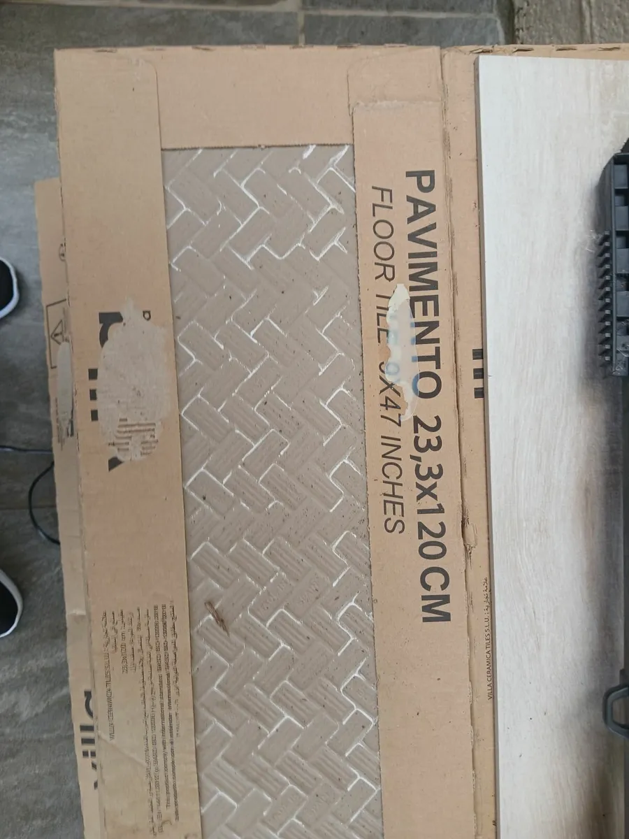 Patio or floor tiles - Image 1
