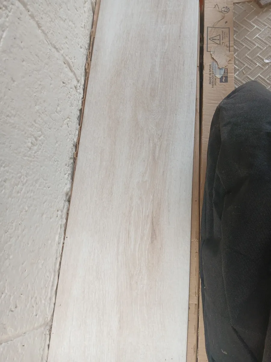 Patio or floor tiles - Image 2