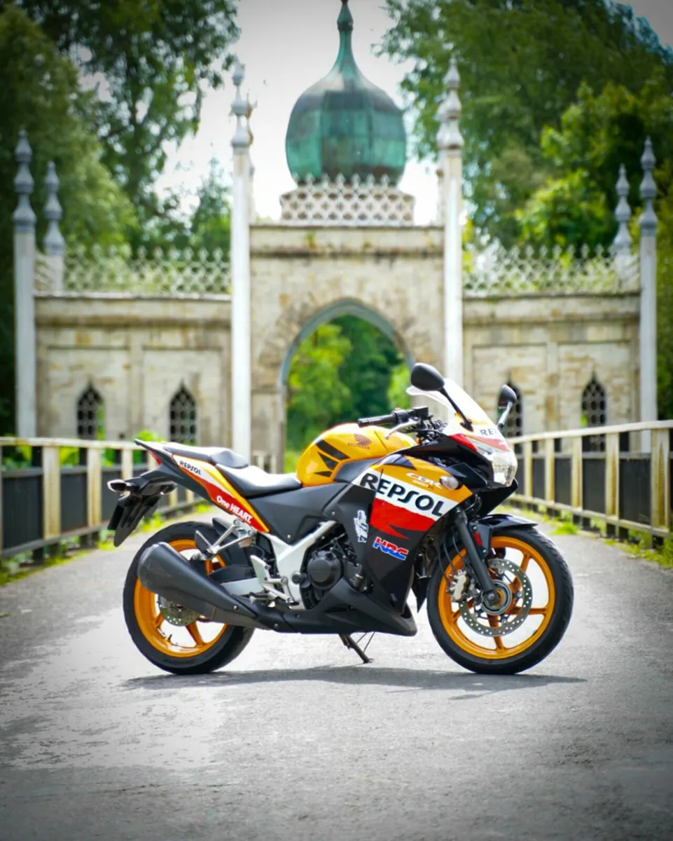 Honda CBR 250r 2013 ~Repsol~ - Image 1