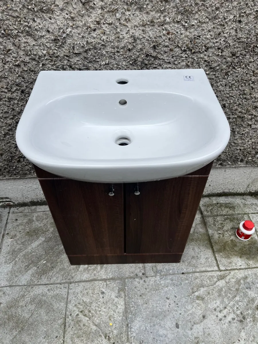 Vanity unit and sick can be sold separately - Image 2