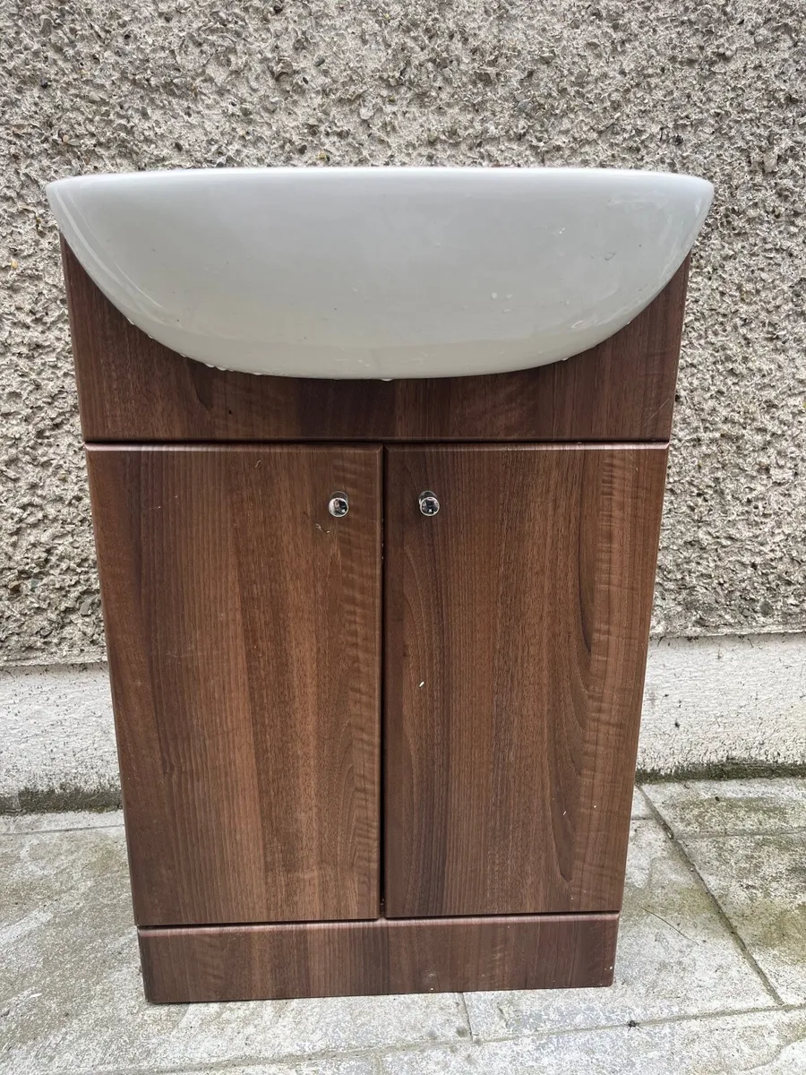 Vanity unit and sick can be sold separately - Image 4