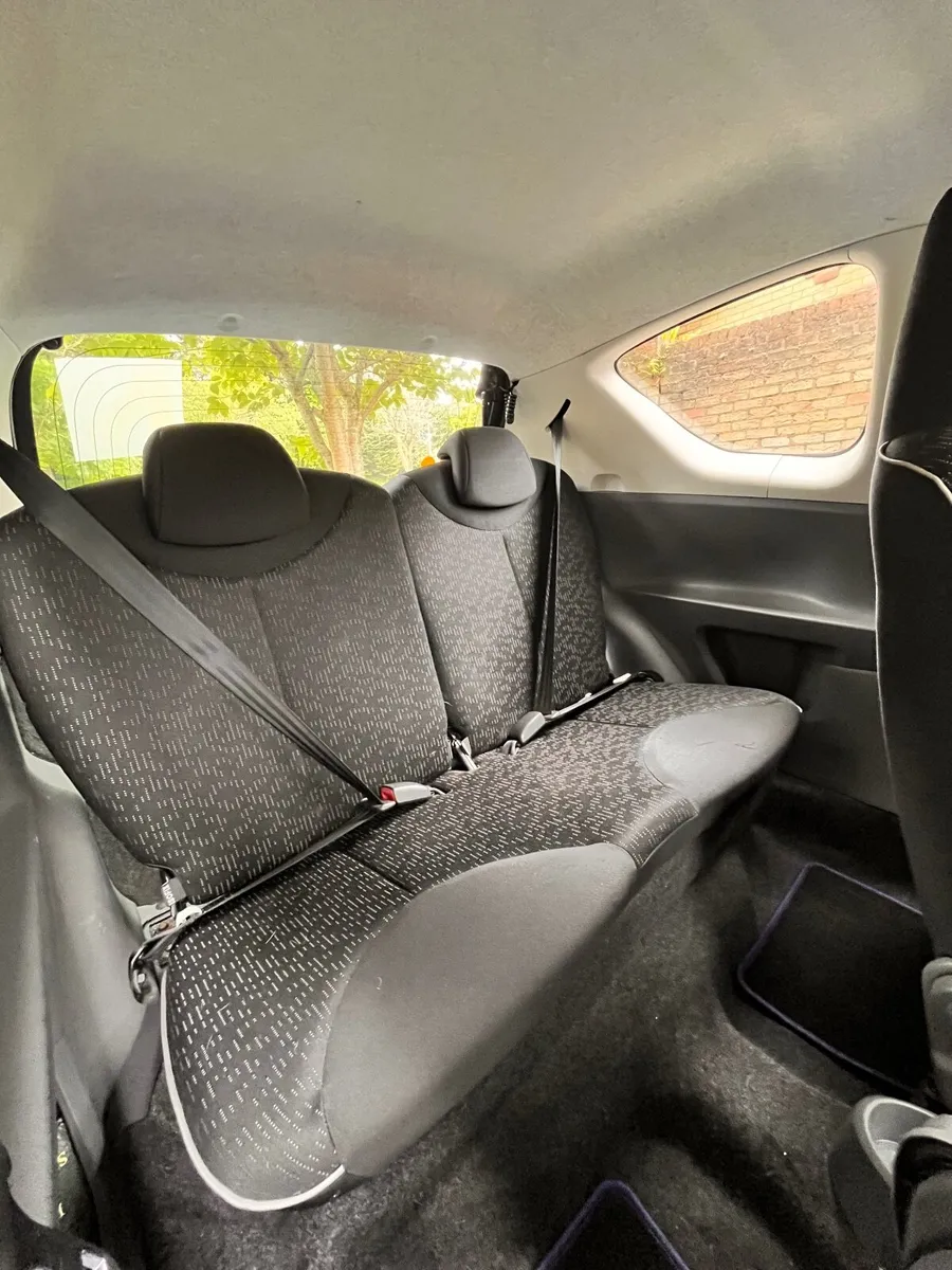 Peugeot 107 2009 - Image 4