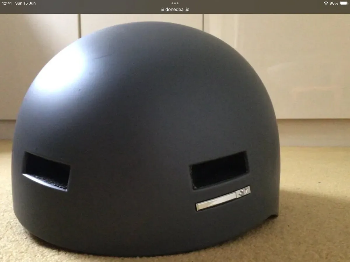 New Giro Bicycle Helmet - Image 1