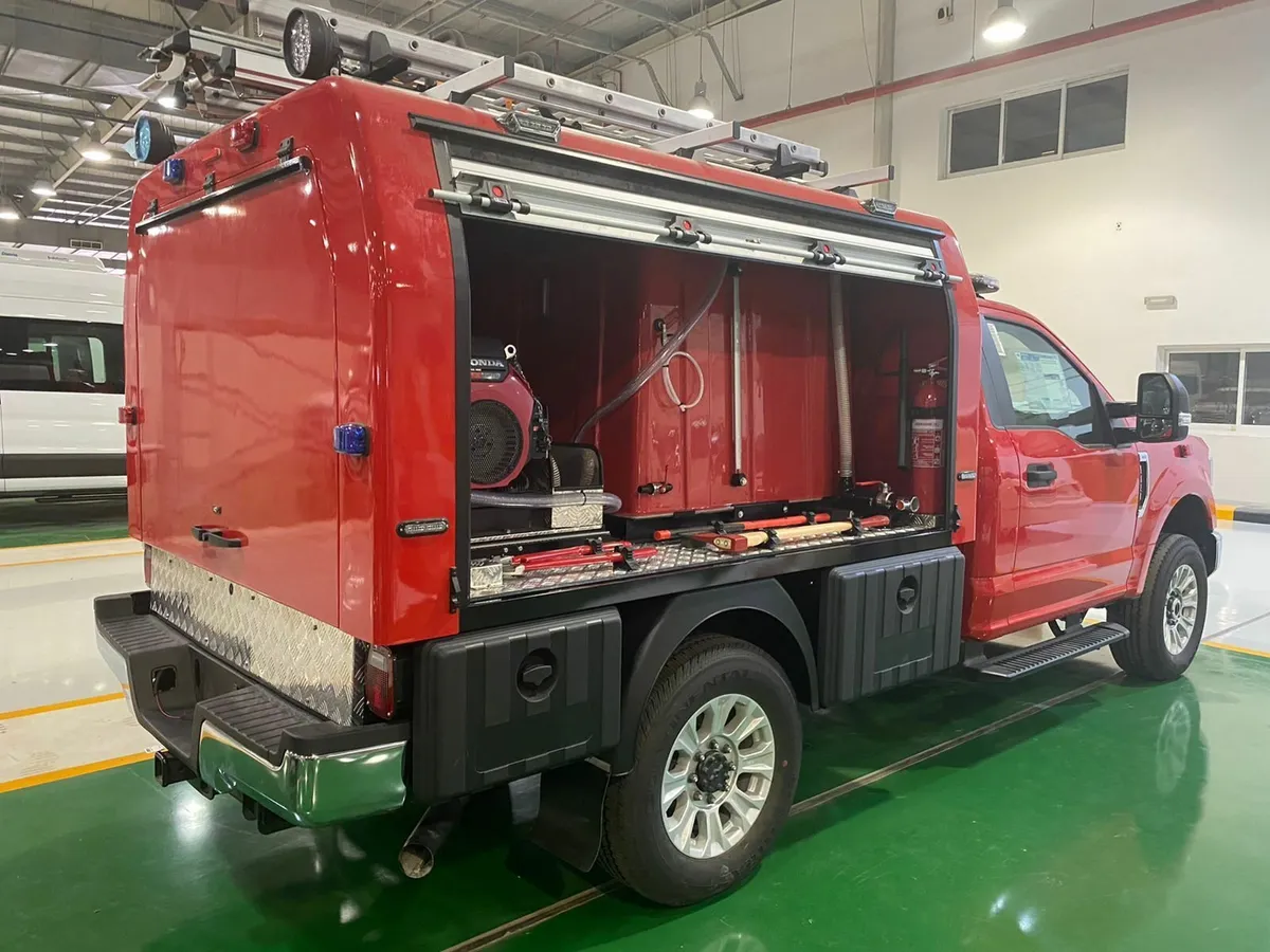 4X4 Rapid Response Fire Truck, Gray's Kilcock - Image 3