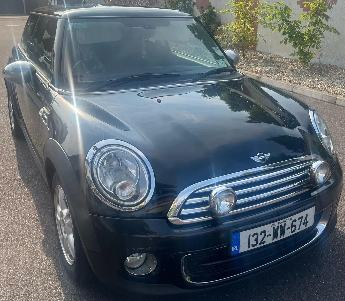 Mini 1 - Image 2