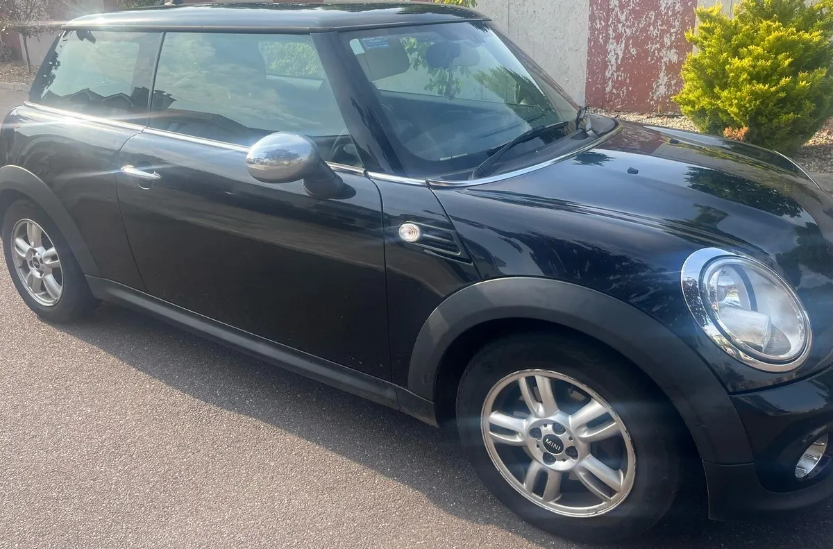 Mini 1 - Image 3
