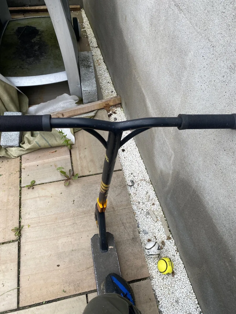 Scooter - Image 2