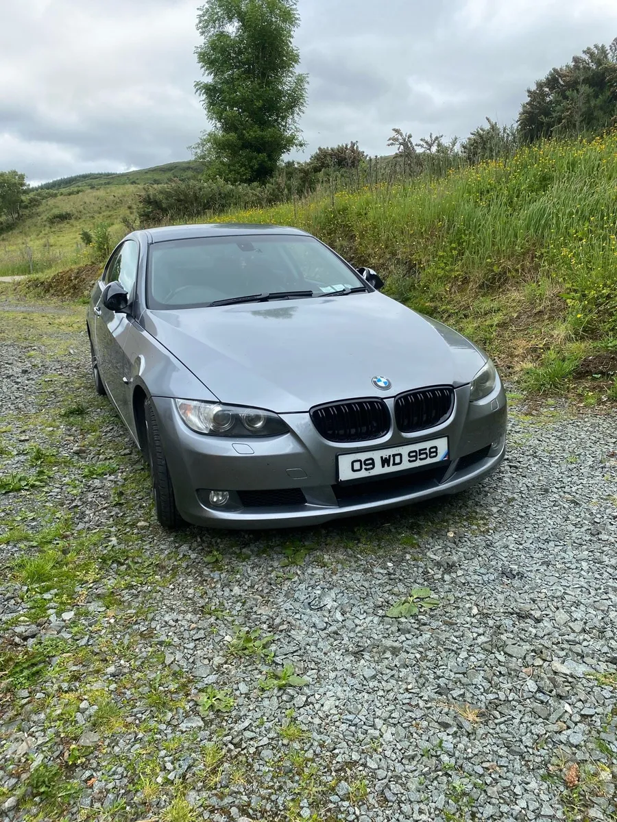 BMW 320d - Image 1