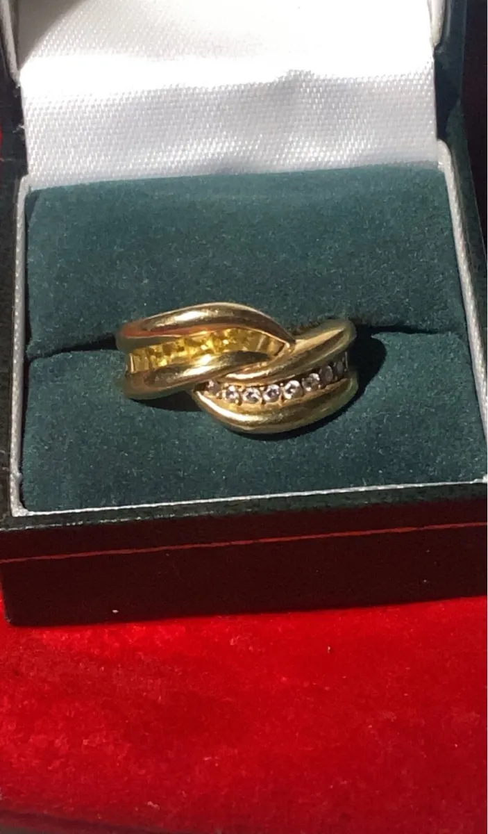 Diamond ring with sapphire