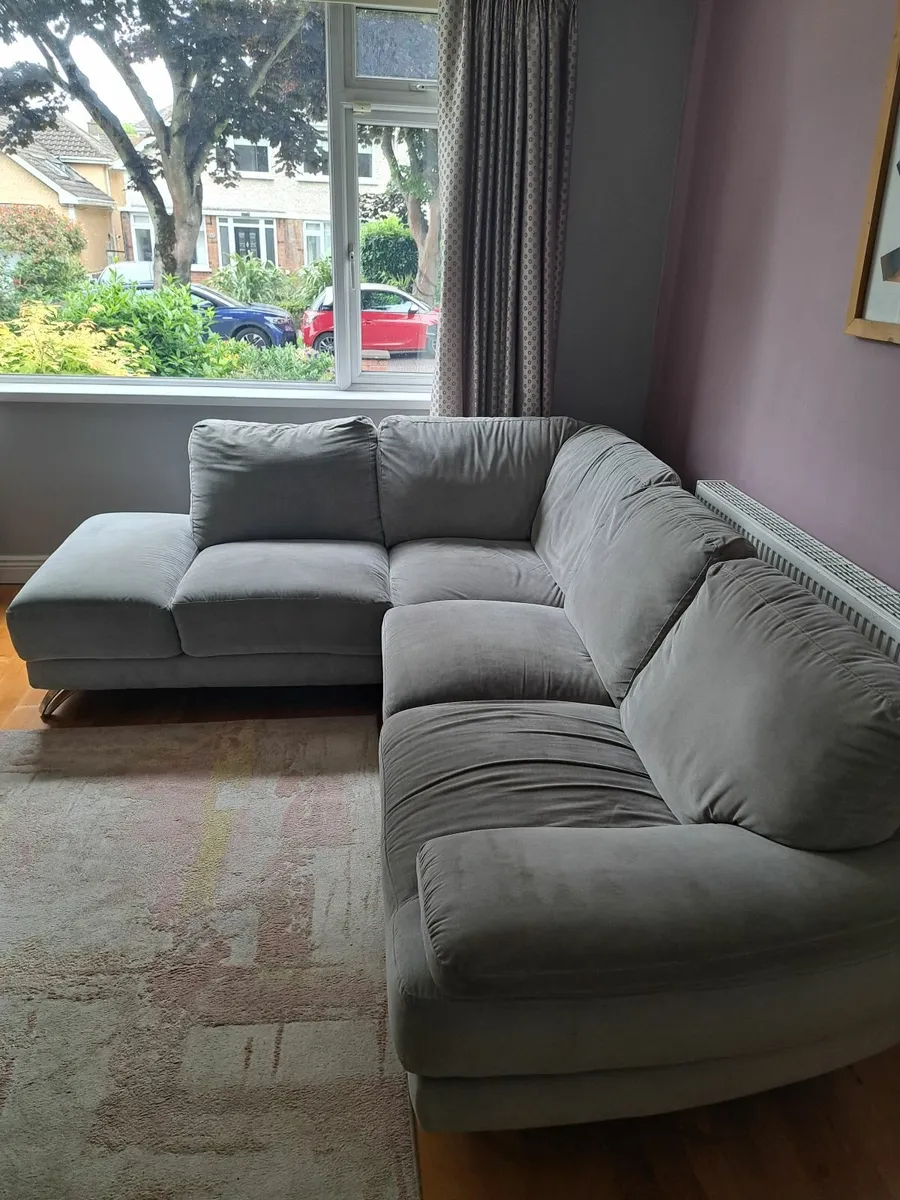 L-shaped couch - Image 3