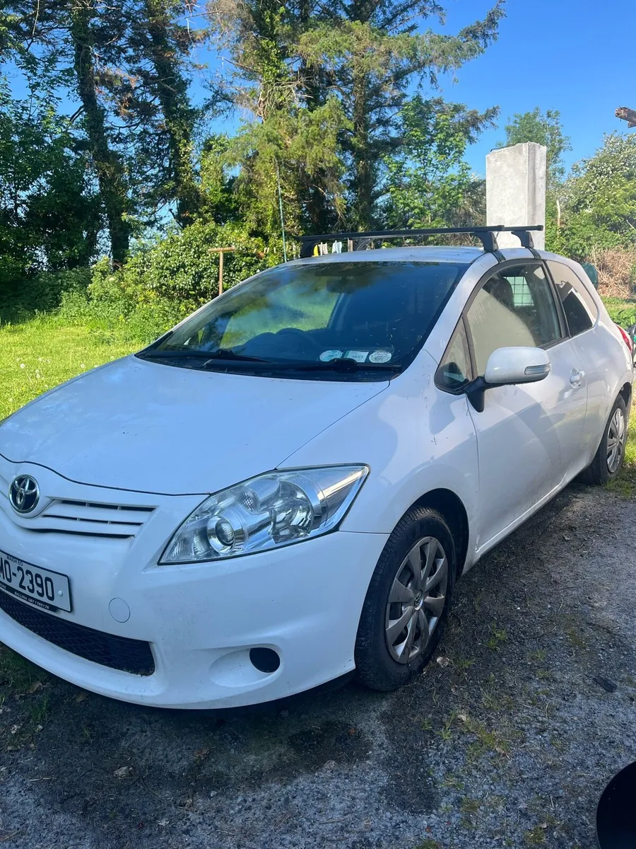 Toyota Auris Van 1.4 D4D 2011 - Image 1