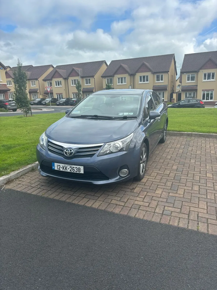 Toyota Avensis 2012 - Image 1