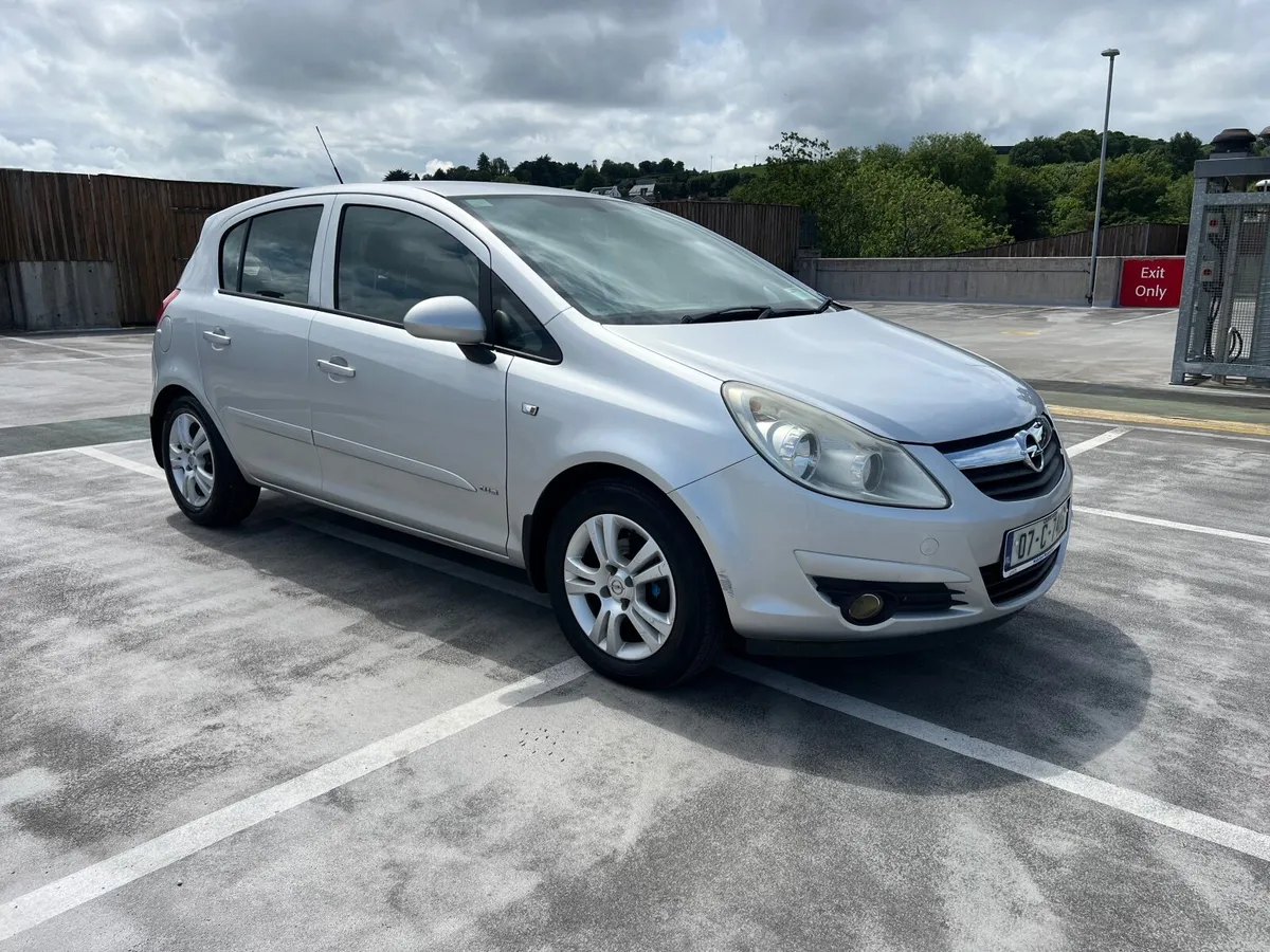 07 Corsa petrol . Nct 10/25 €1400 Ono - Image 1