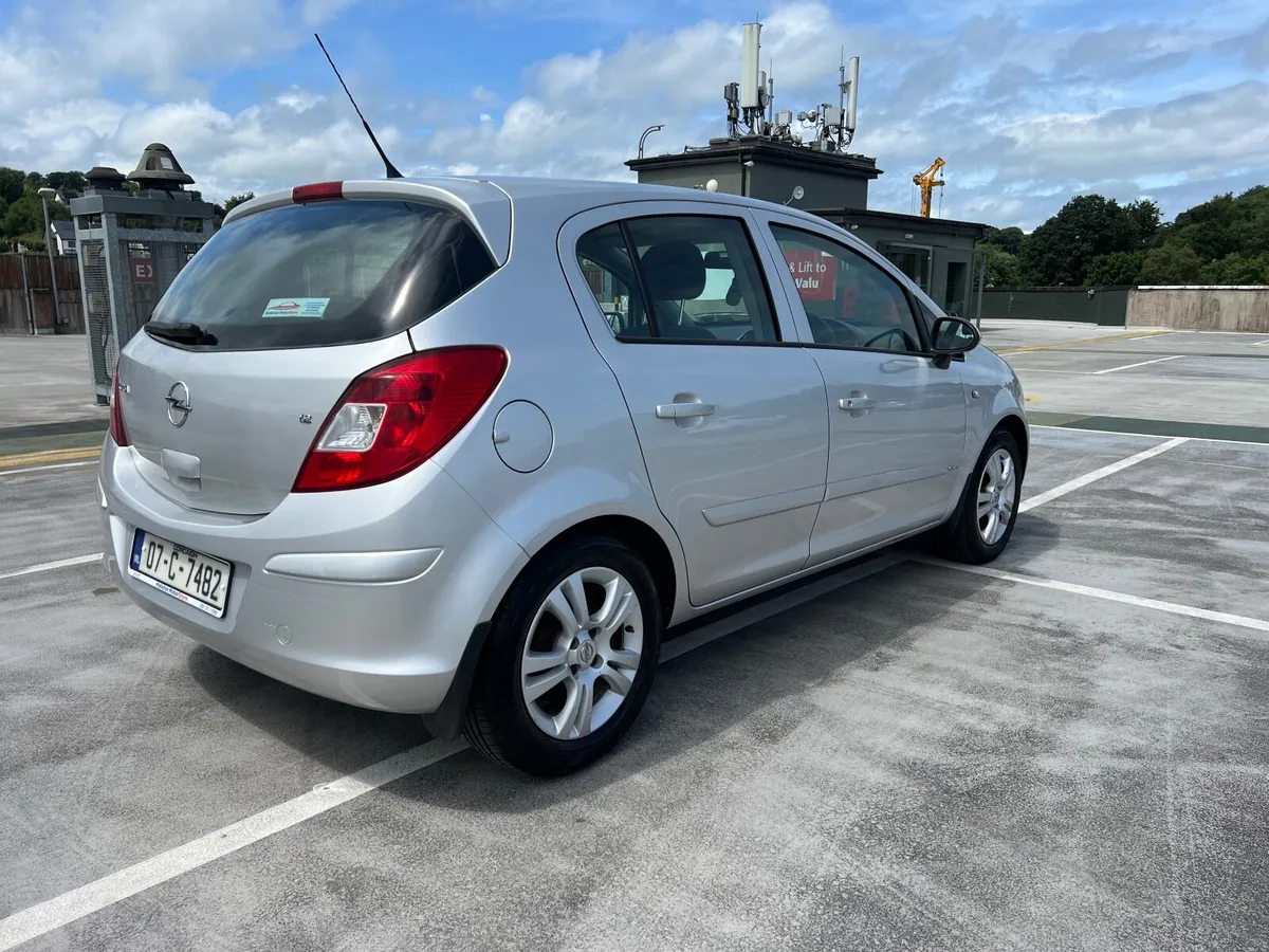 07 Corsa petrol . Nct 10/25 €1400 Ono - Image 4