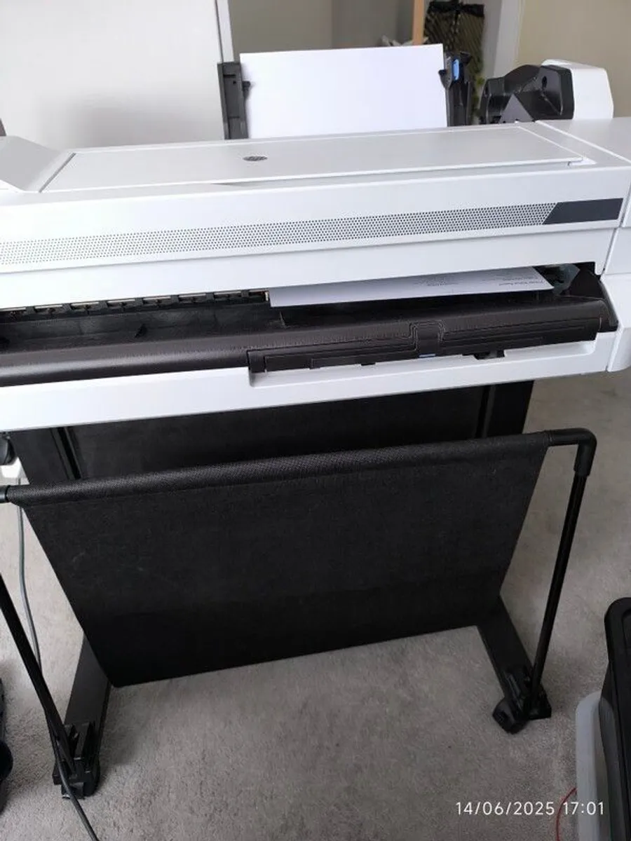 HP DesignJet T525 - Image 2