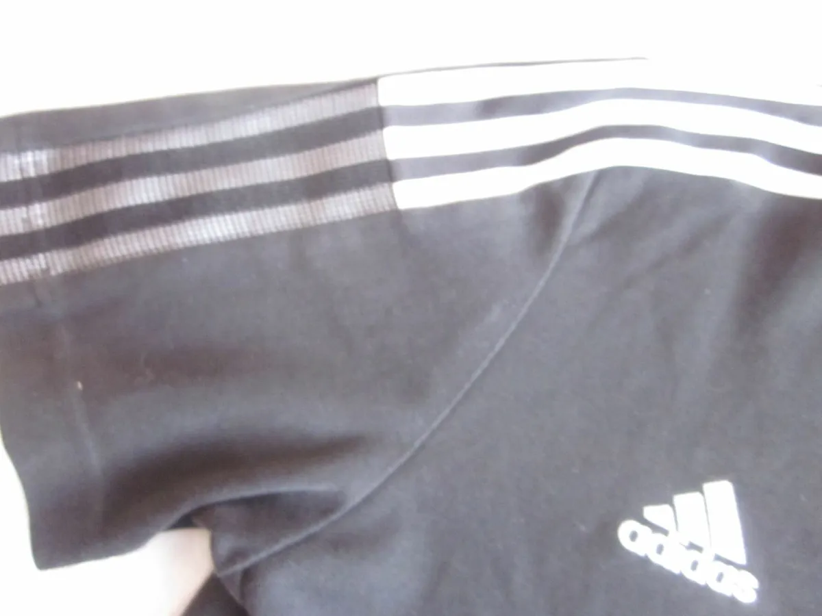 Manchester United 2021/22 Football Shirt Training - Image 2