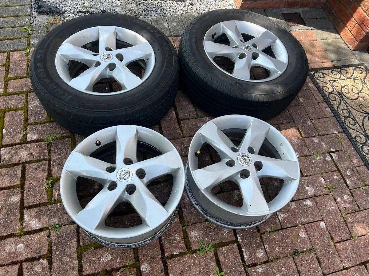 Nissan Qashqai original alloys - Image 1