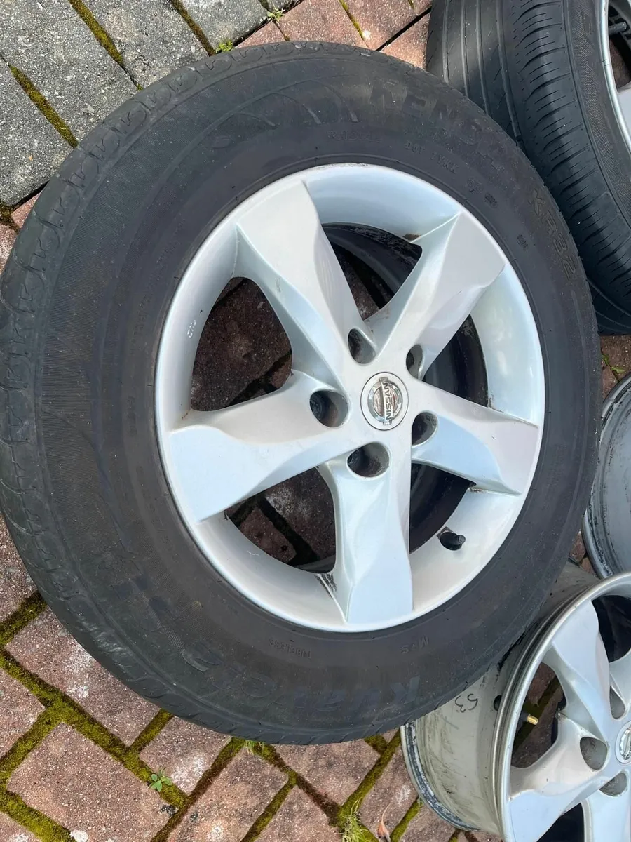 Nissan Qashqai original alloys - Image 3