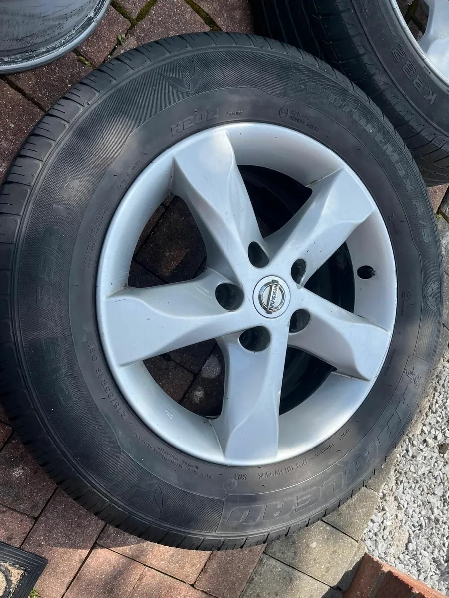 Nissan Qashqai original alloys - Image 4
