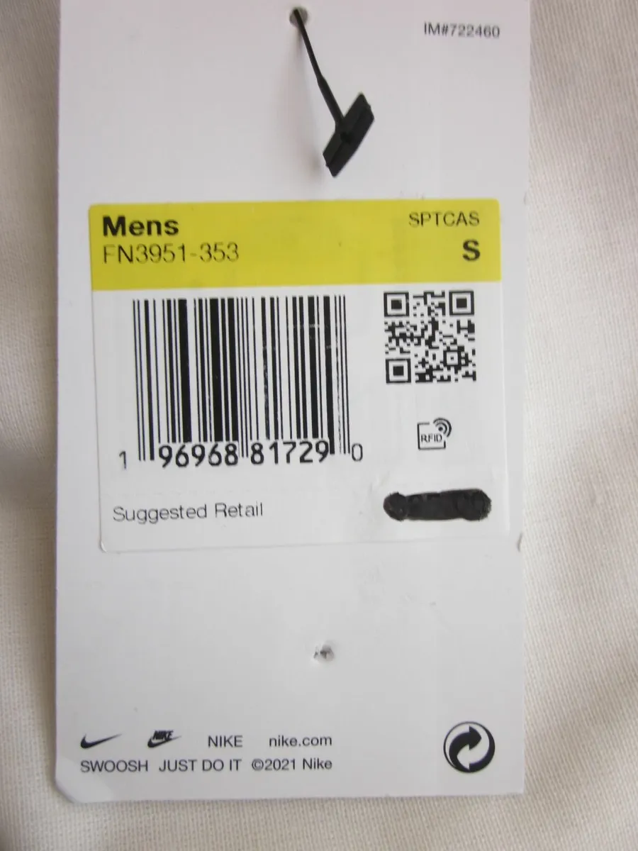 Nike Sportswear Men's Short -Sleeve T-Shirt - Image 4