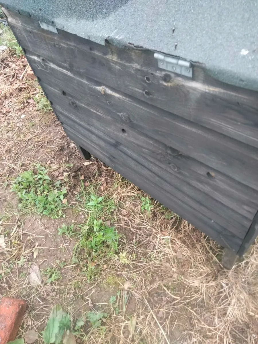 Chicken coop - Image 1