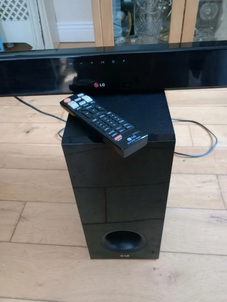 LG sound bar with wireless subwoofer NB3530A - Image 2