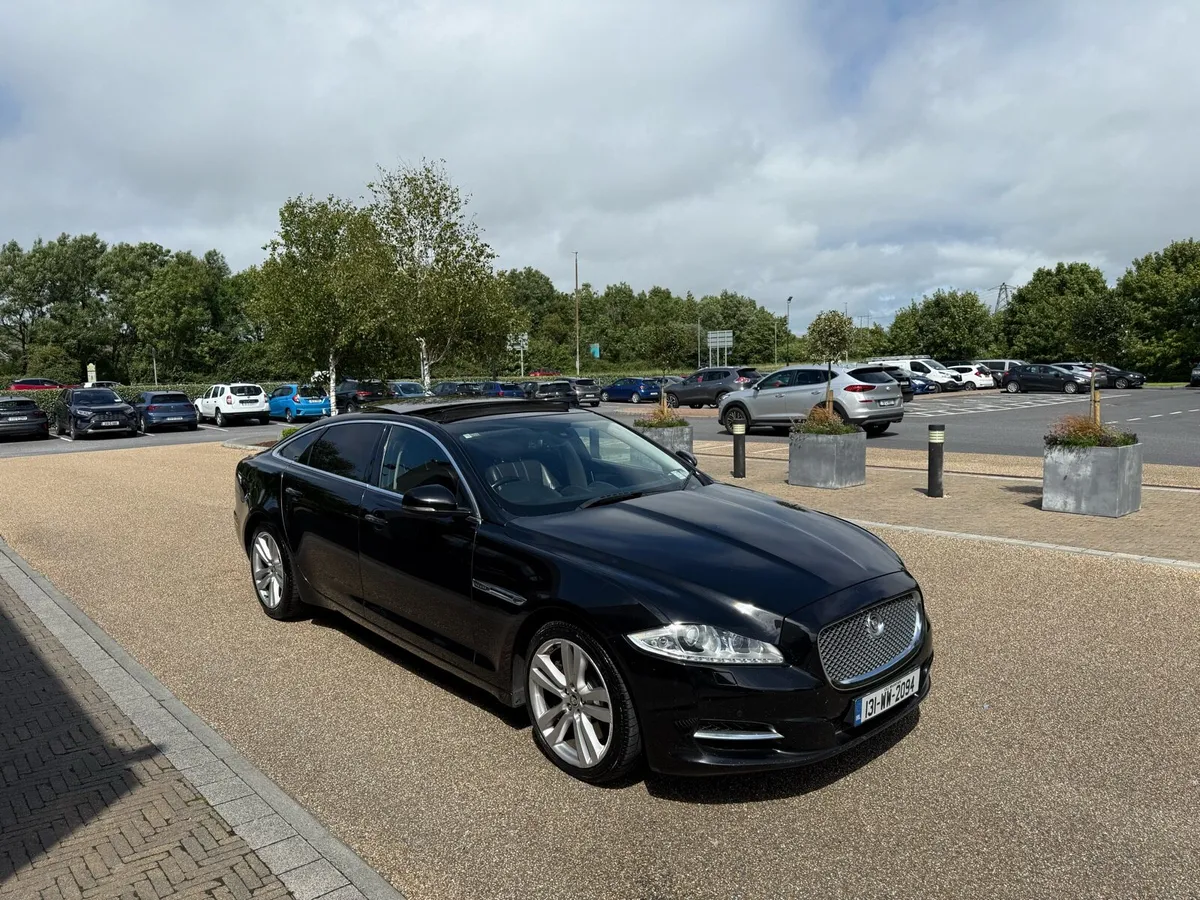 JAGUAR XJ L 3.0 V6 D TOP SPEC - Image 2