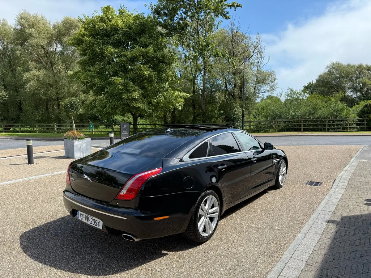 JAGUAR XJ L 3.0 V6 D TOP SPEC - Image 3