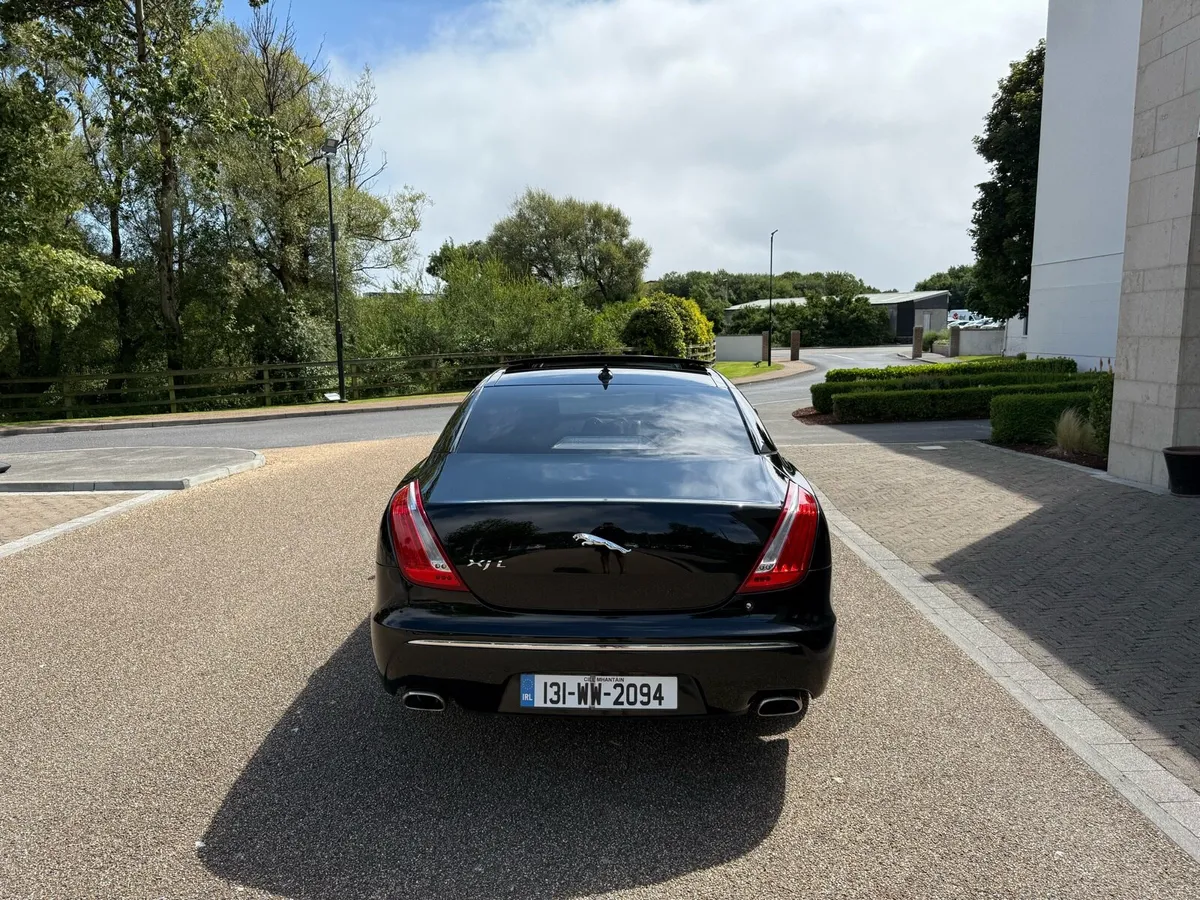 JAGUAR XJ L 3.0 V6 D TOP SPEC - Image 4