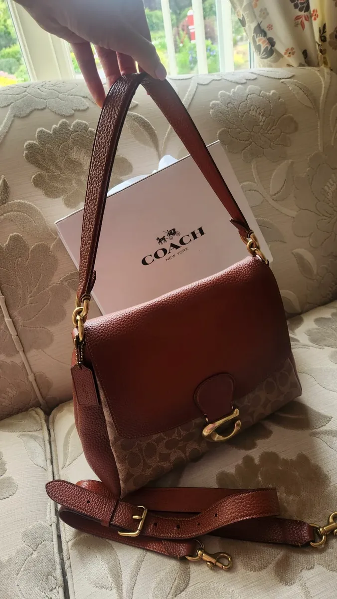 Coach designer handbag - Image 2