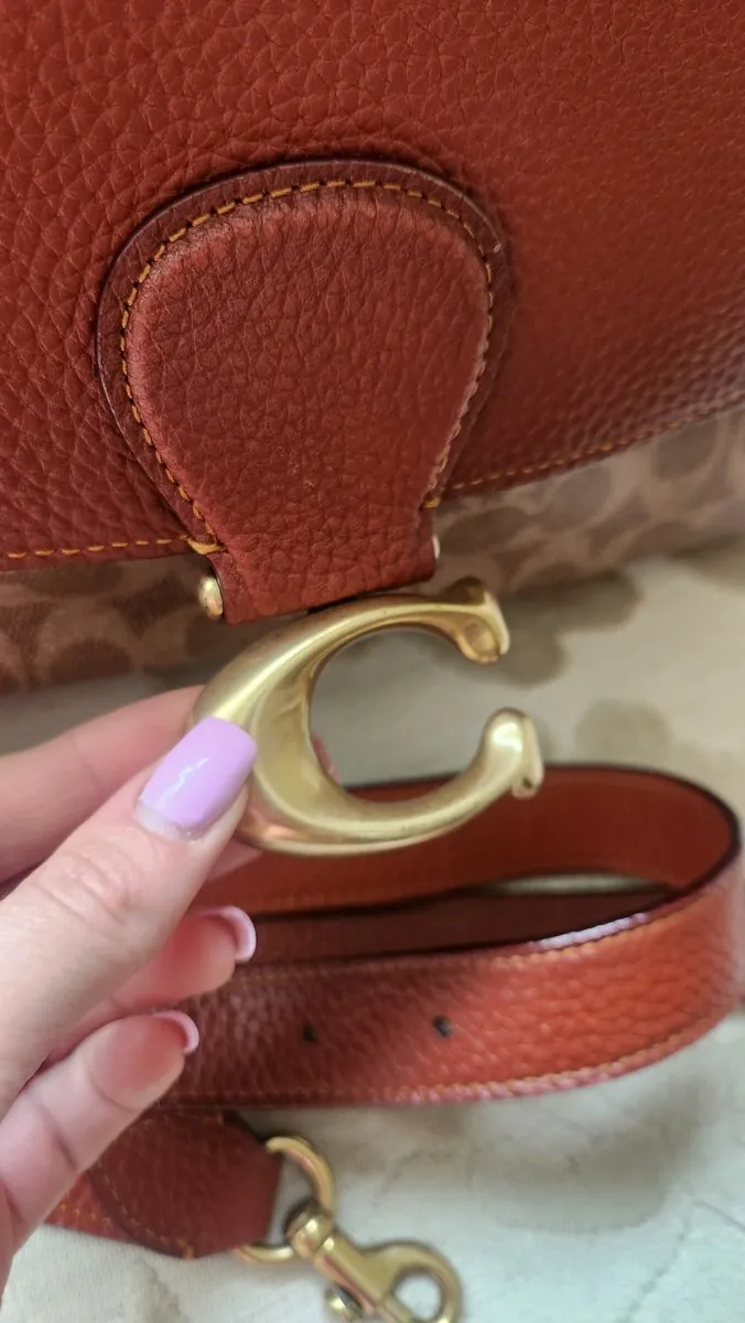 Coach designer handbag - Image 4