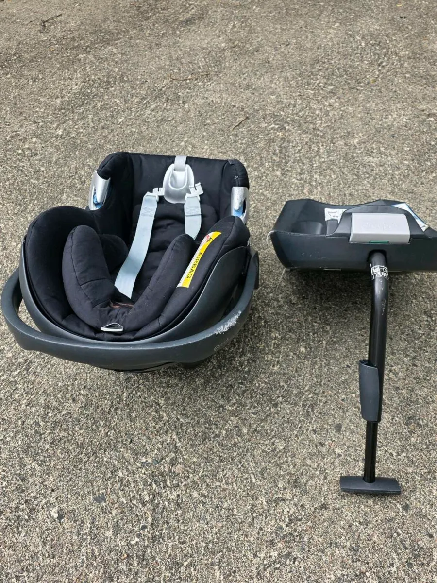 Cybex Baby/Infant car seat with Base - Image 3