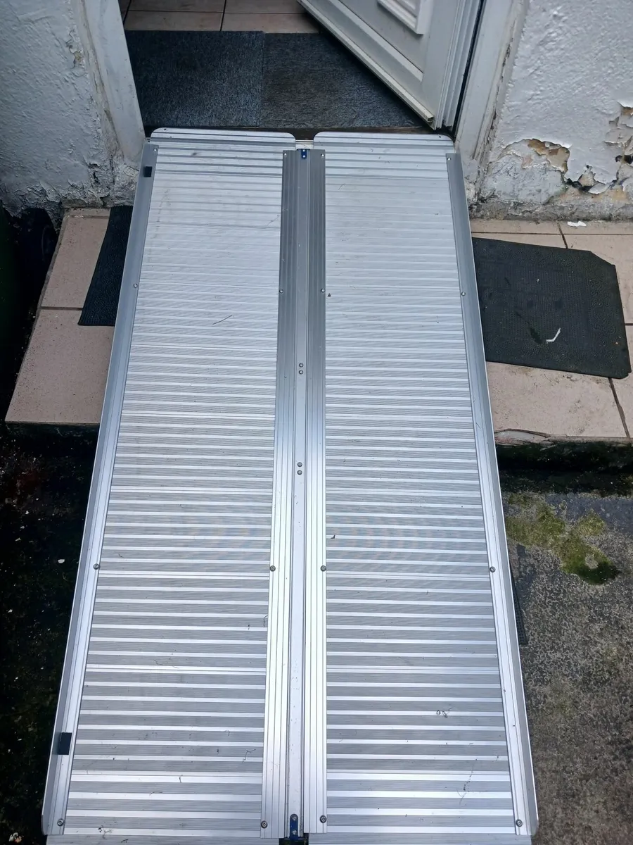 Metal ramp - Image 2
