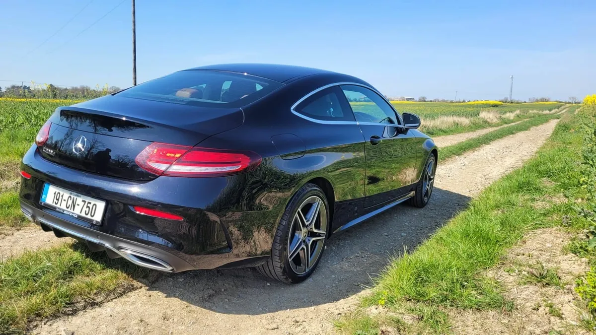 Mercedes-Benz C-Class 2019 - Image 2