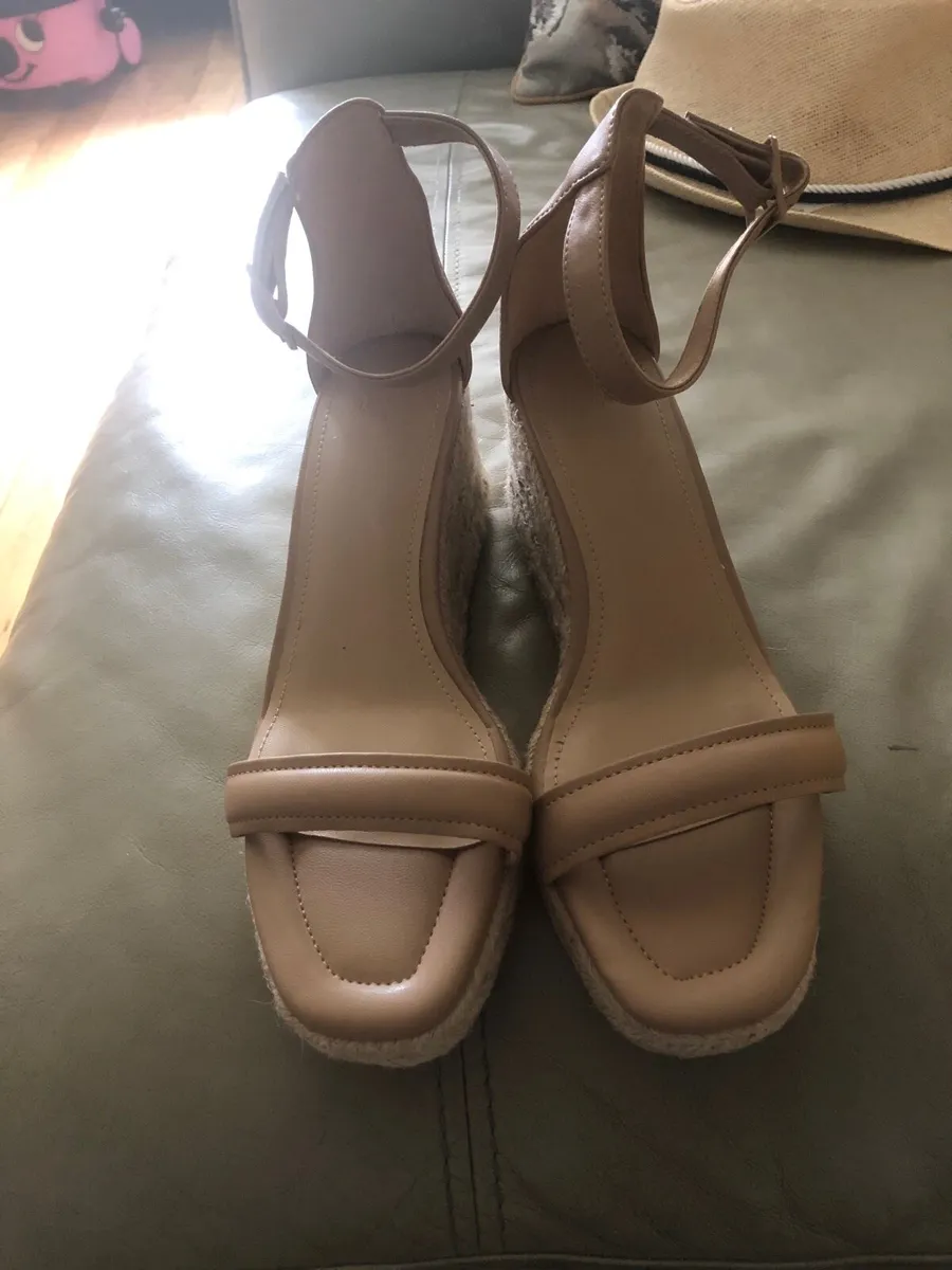 H&M wedge sandles - Image 1